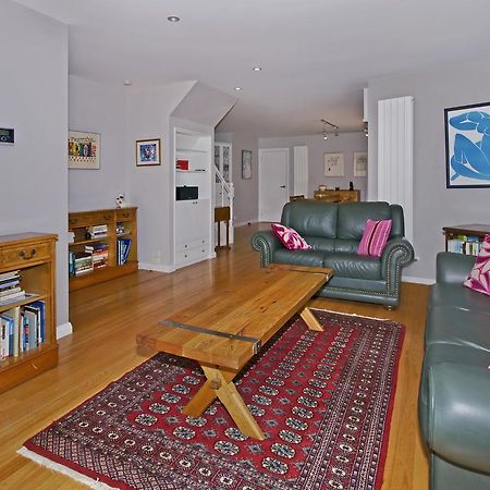 Riverside Villa - In The City By The River! Nelson Exteriér fotografie